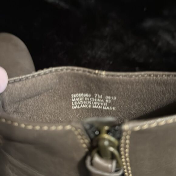 Clark’s Bendables Leather Wedge Ankle Boots - Picture 9 of 12